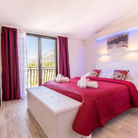 Apartments Family Roso Promajna Exterior foto