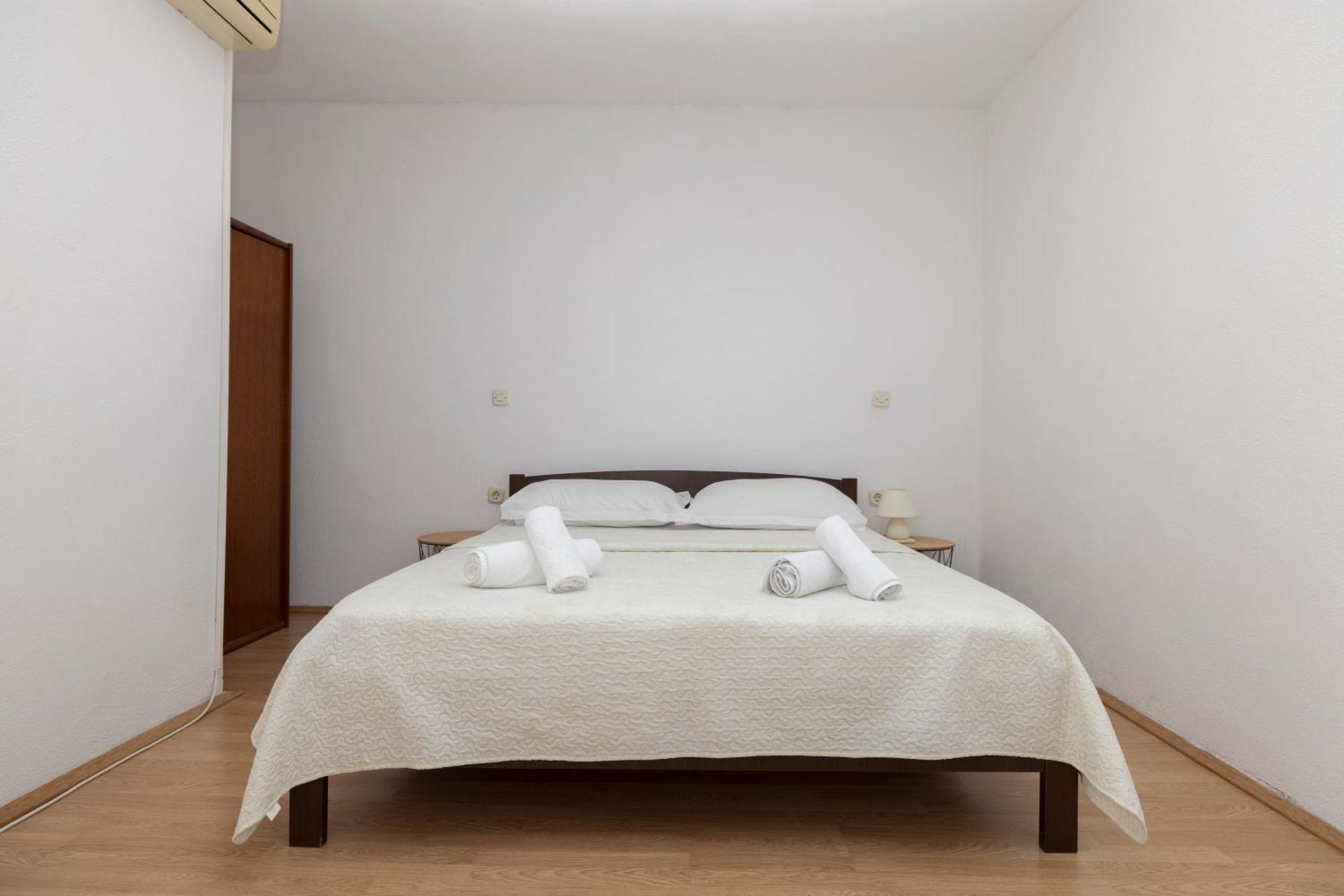 Apartments Family Roso Promajna Exterior foto