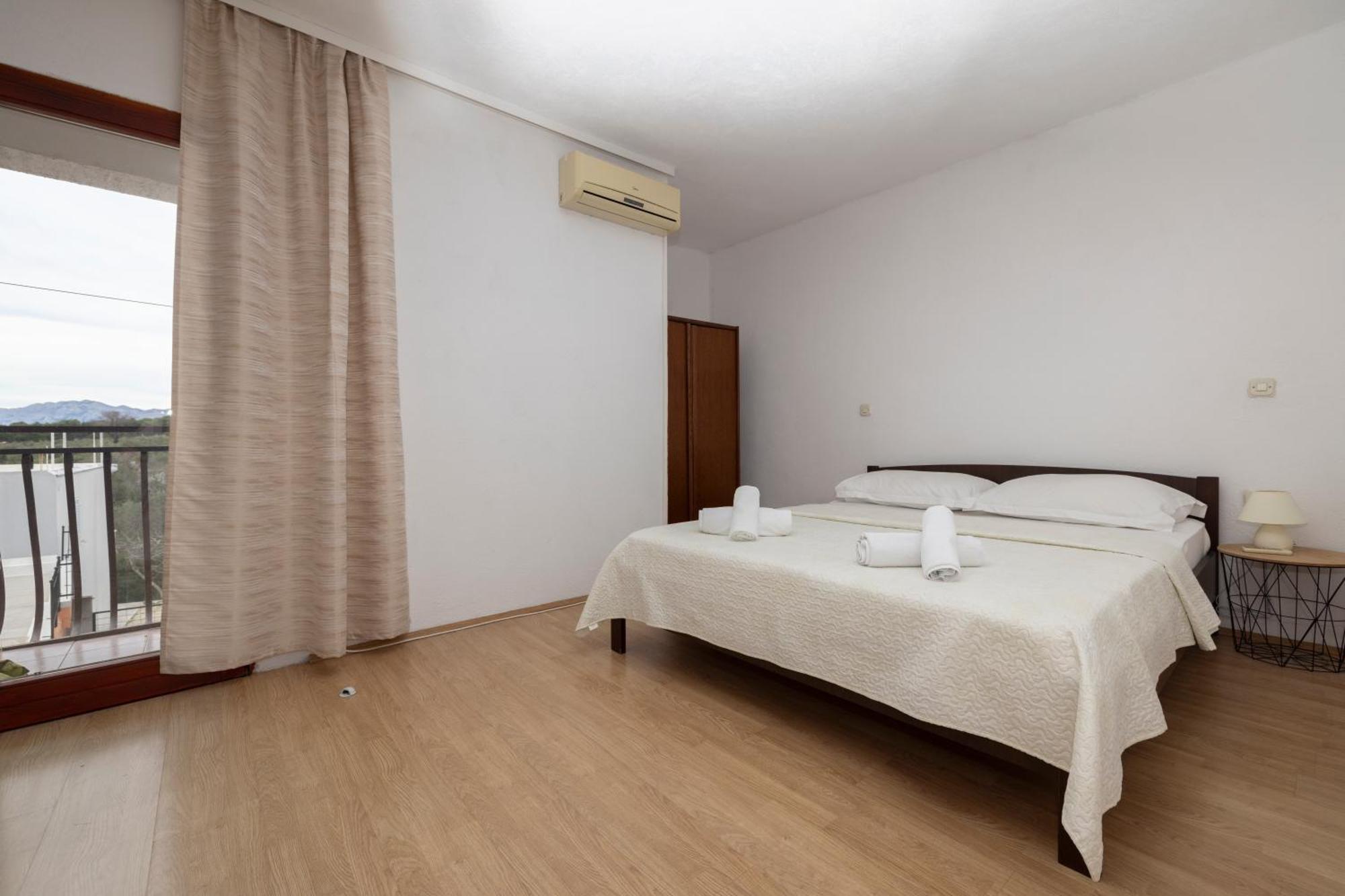 Apartments Family Roso Promajna Exterior foto